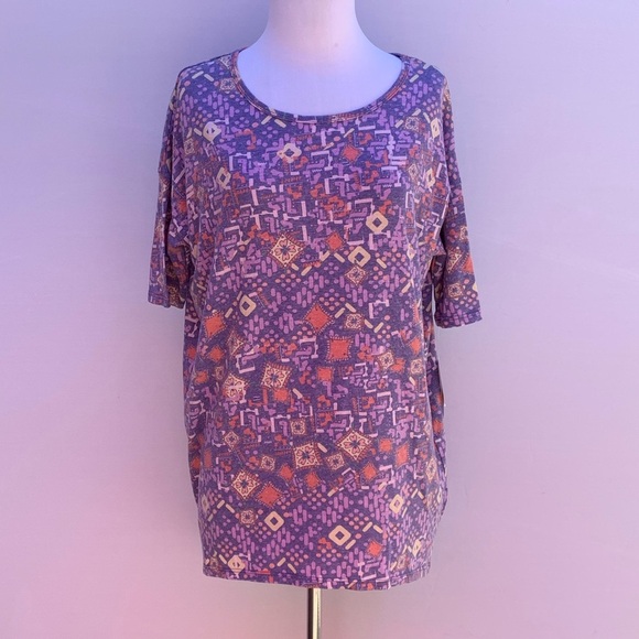 LULAROE IRMA Top Size XS - Picture 1 of 6